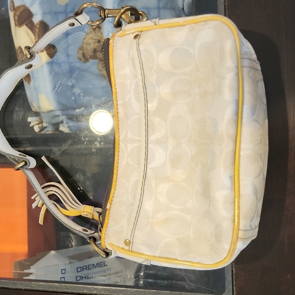 Used Coach Purse - Picture 4 of 6